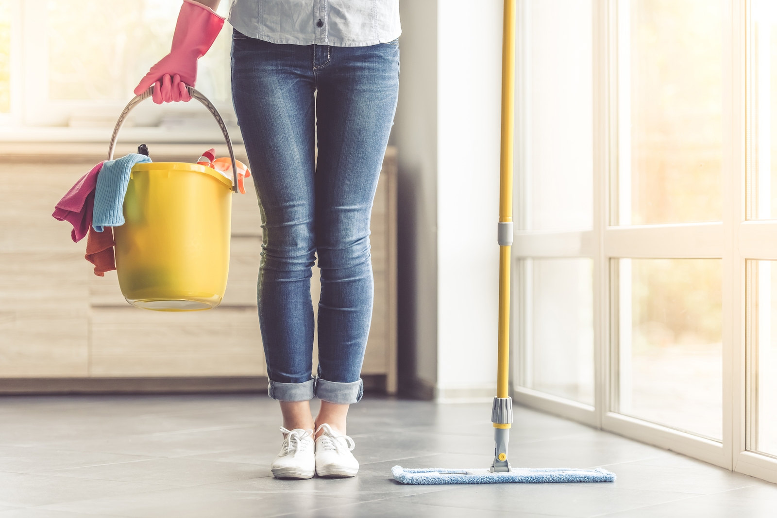 Residential House Cleaning: Tips for Transitioning to Winter