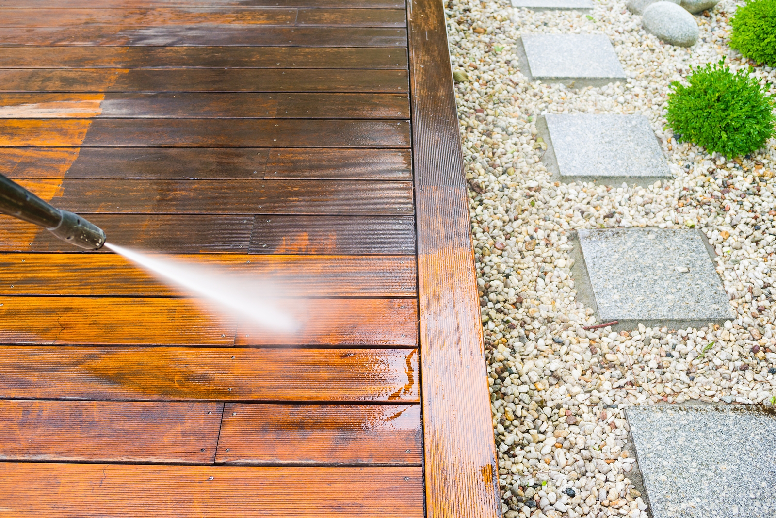 Professional Power Washing Services - Refresh Your Home This Summer