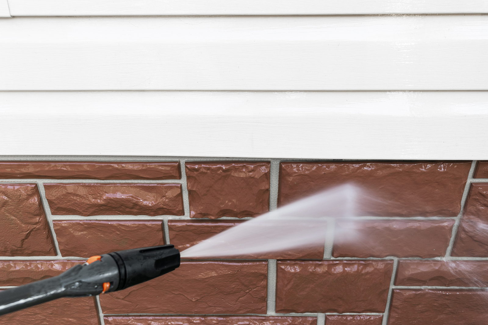 Why Home Power Washing Services is a Spring Cleaning Must